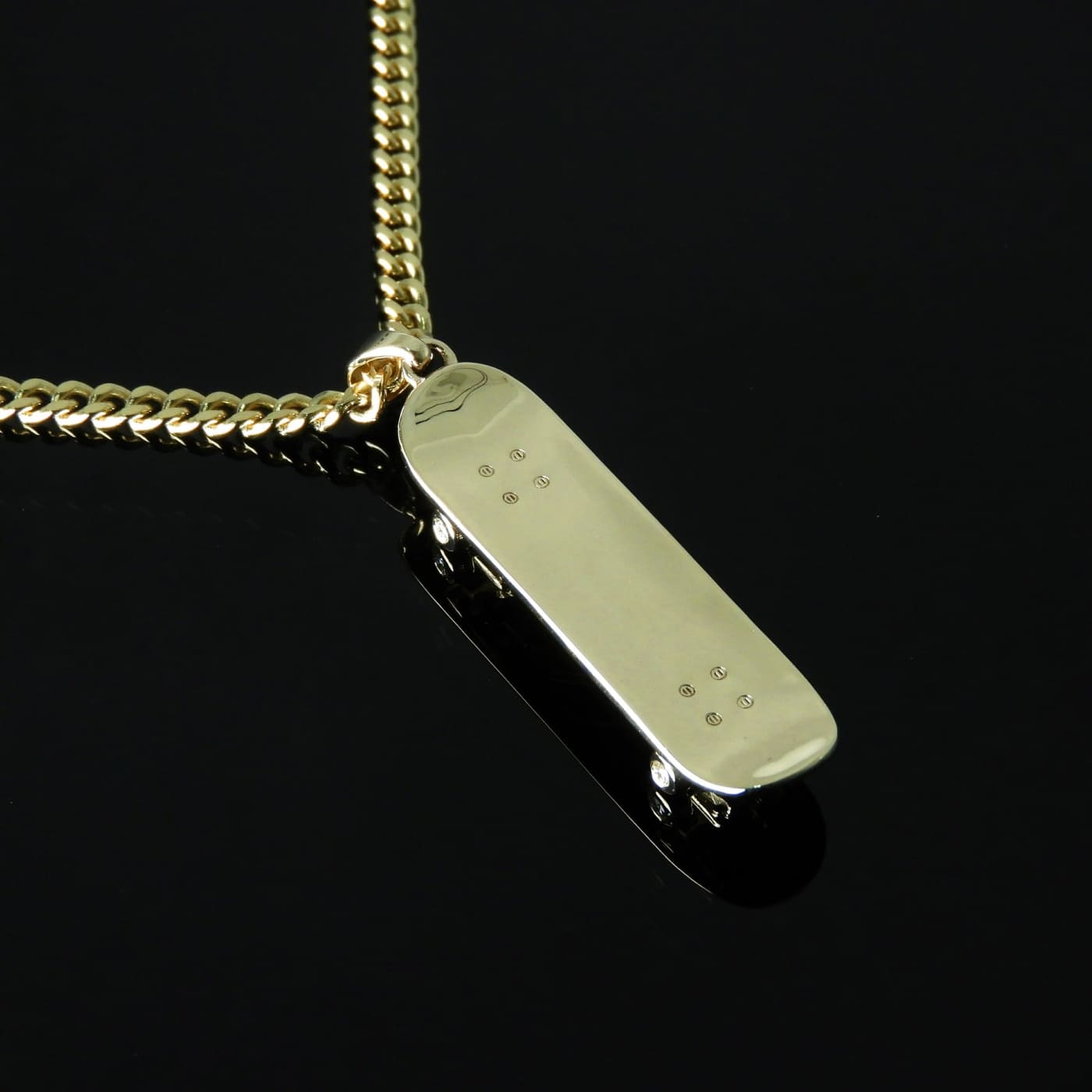 Skateboard Pendant (Gold)