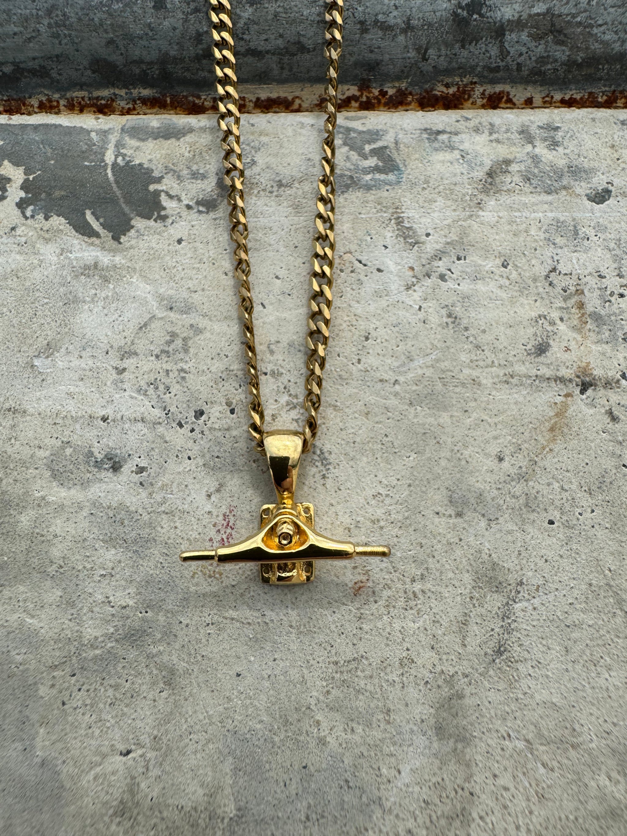 Skateboard Truck Pendant (Gold)
