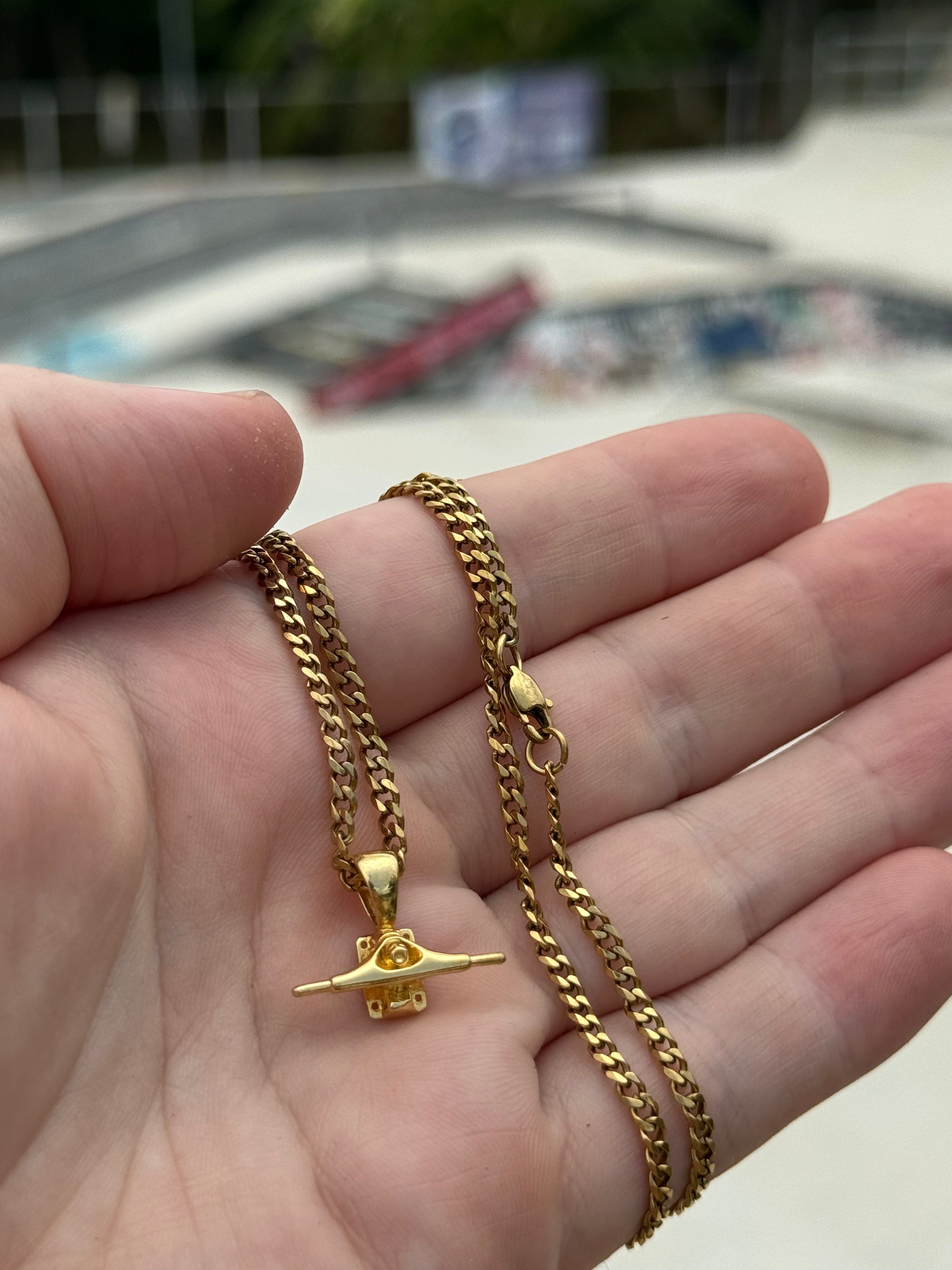 Skateboard Truck Pendant (Gold)