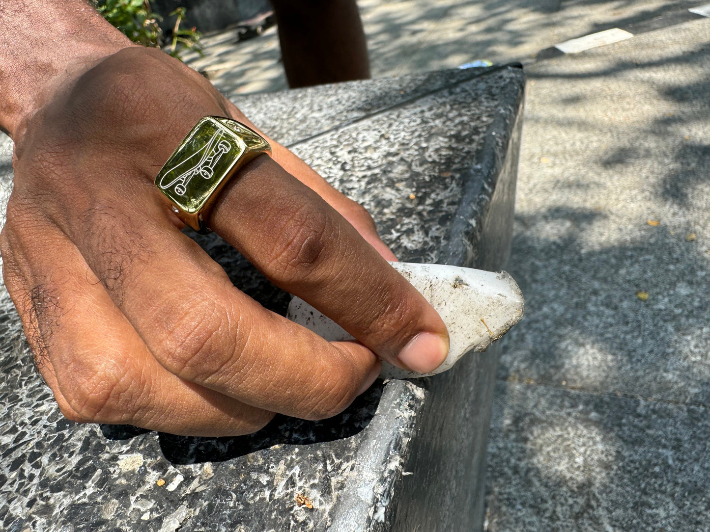 Skateboard Ring – Custom Engraving Available (Gold)
