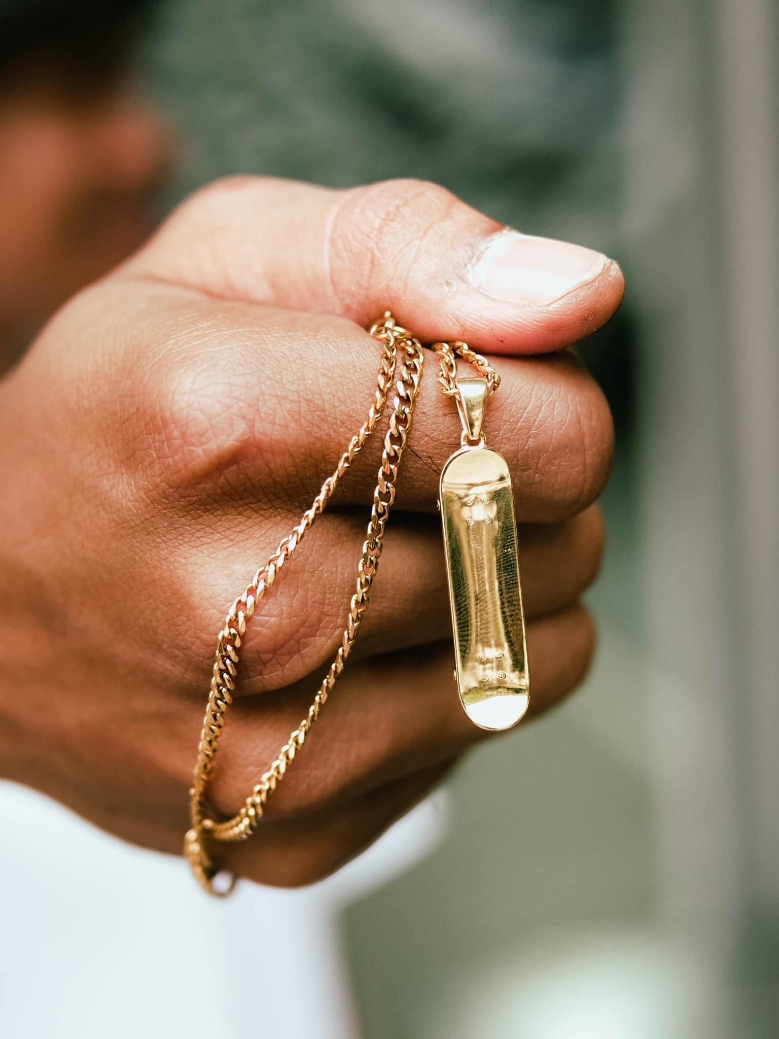 Skateboard Pendant (Gold)