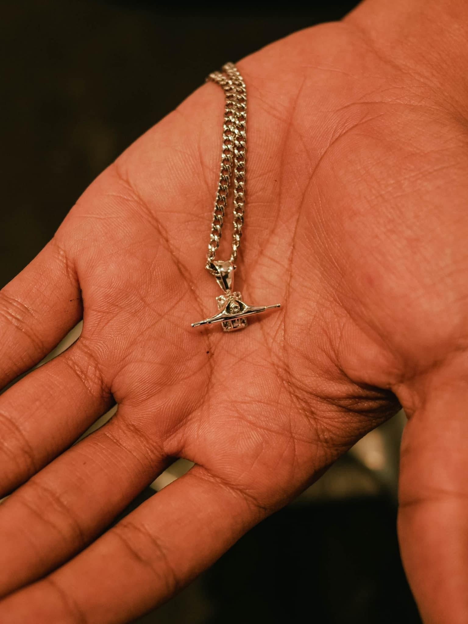 Skateboard Truck Pendant (Silver)