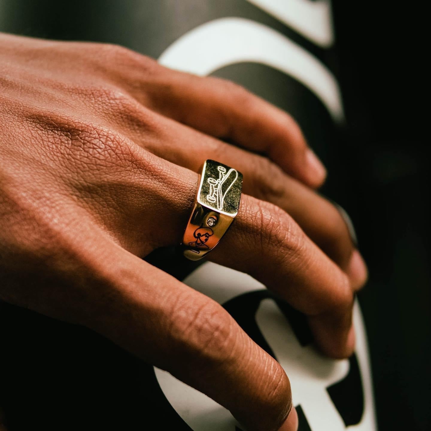 Skateboard Ring – Custom Engraving Available (Gold)