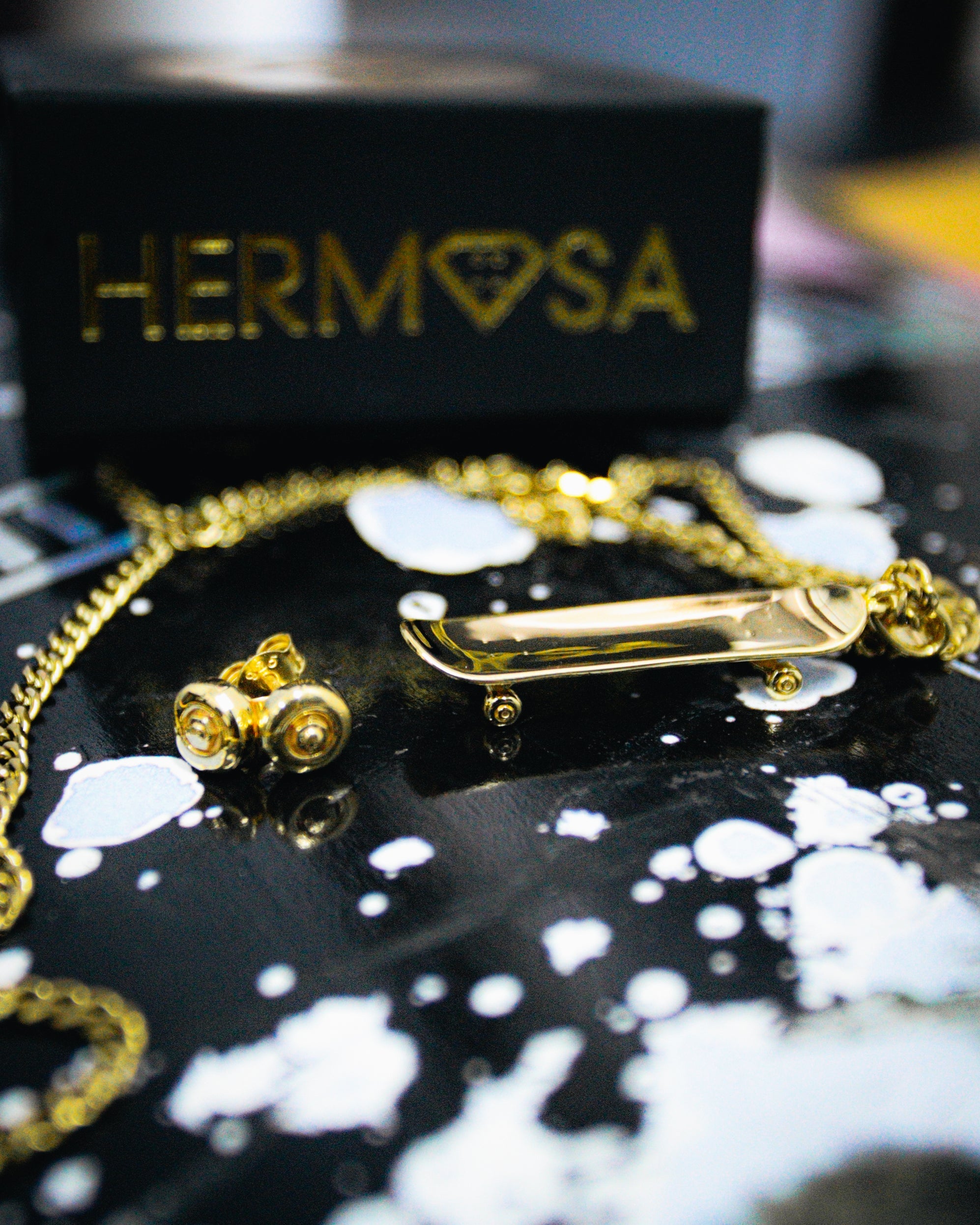 Skateboard Pendant & Earrings Bundle (Gold)