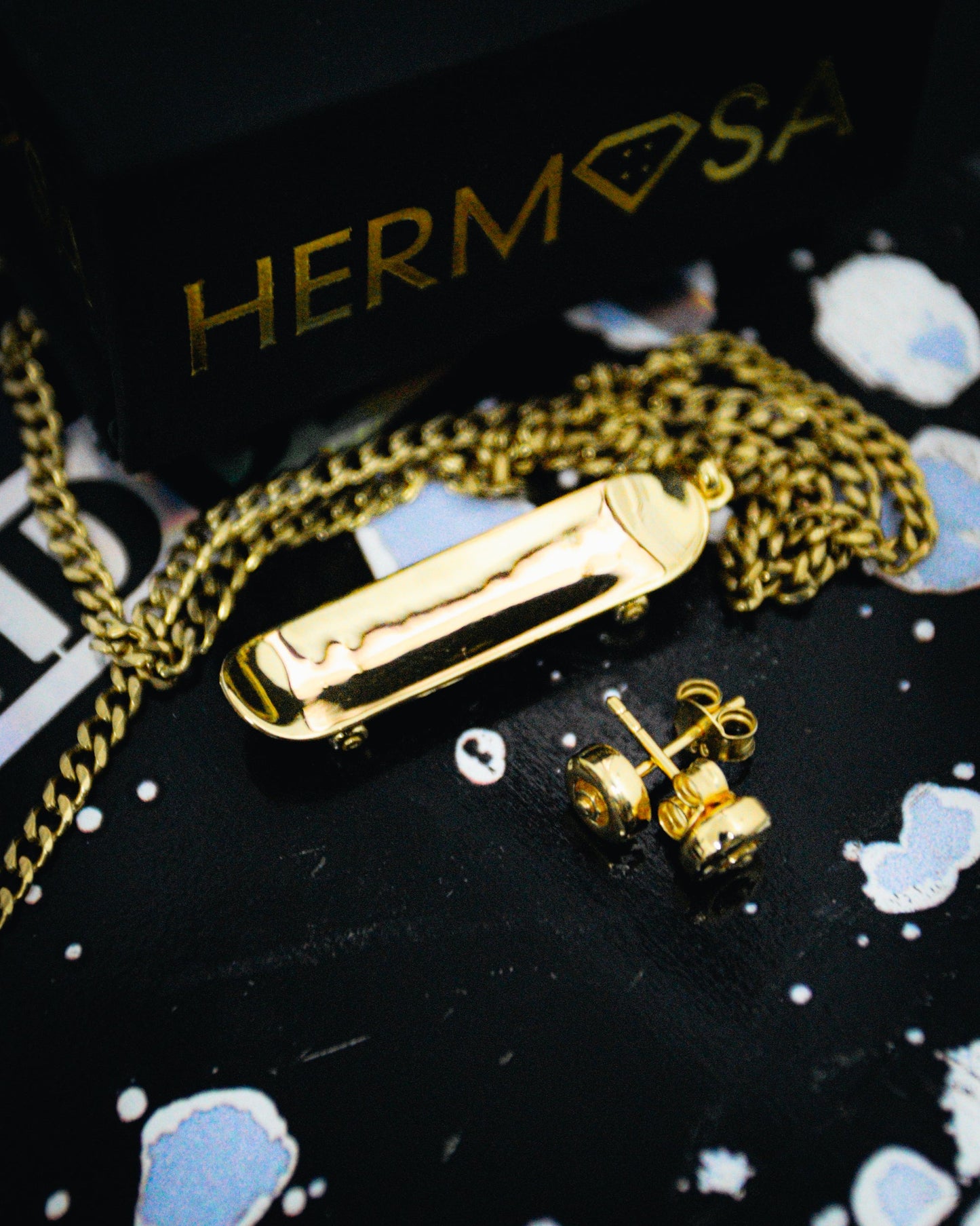 Skateboard Pendant & Earrings Bundle (Gold)