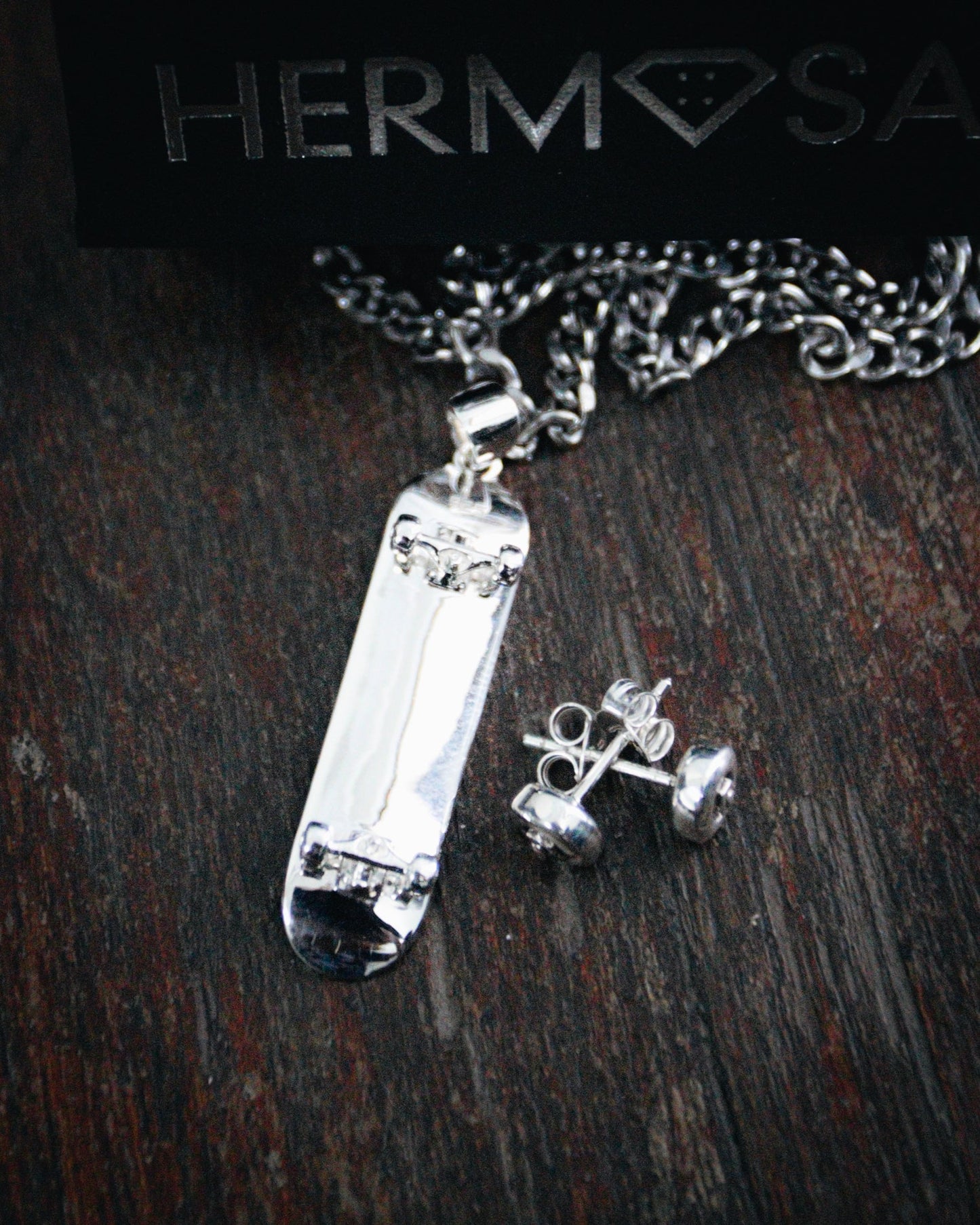 Skateboard Pendant & Earrings Bundle (Silver)