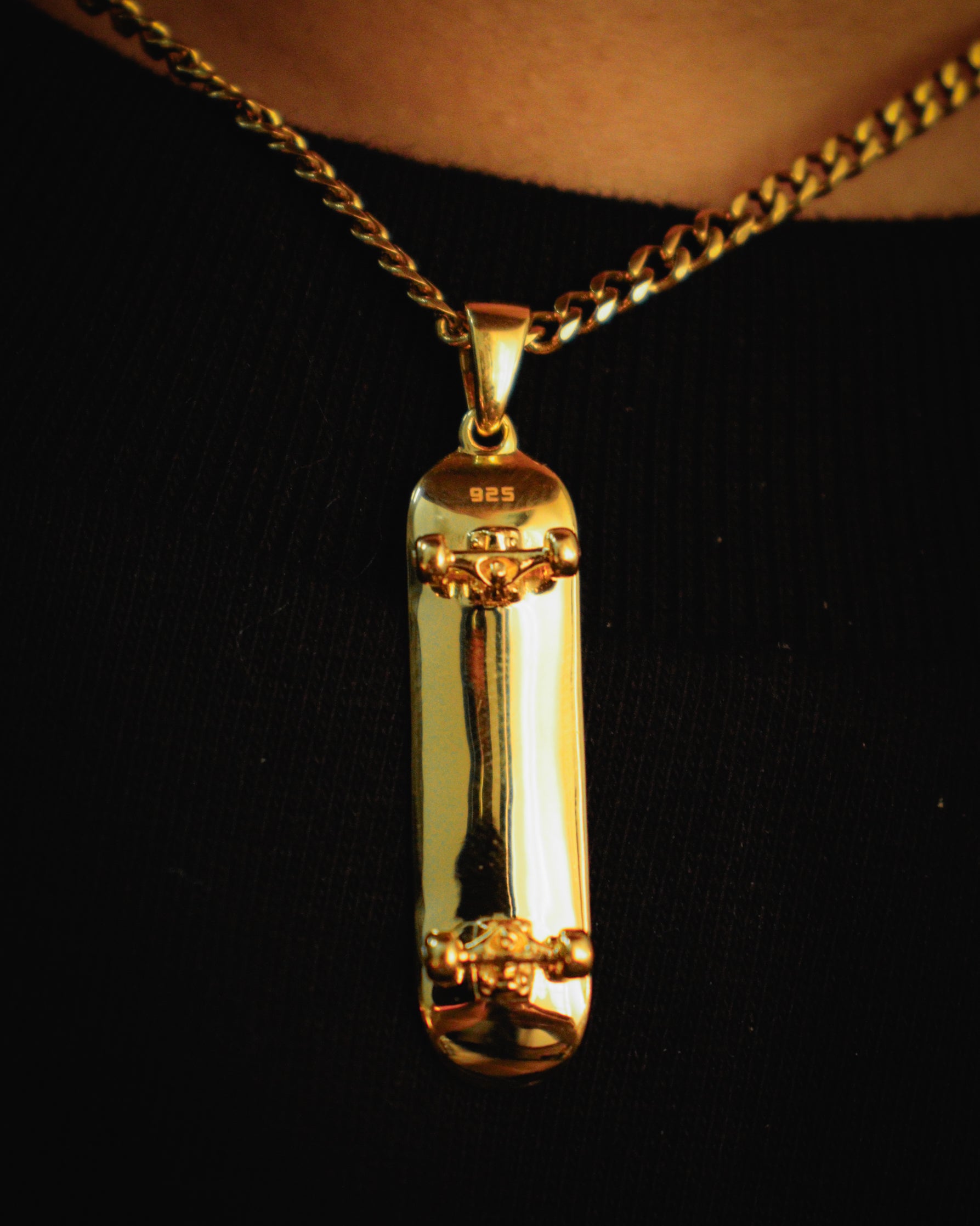 Skateboard Pendant (Gold)