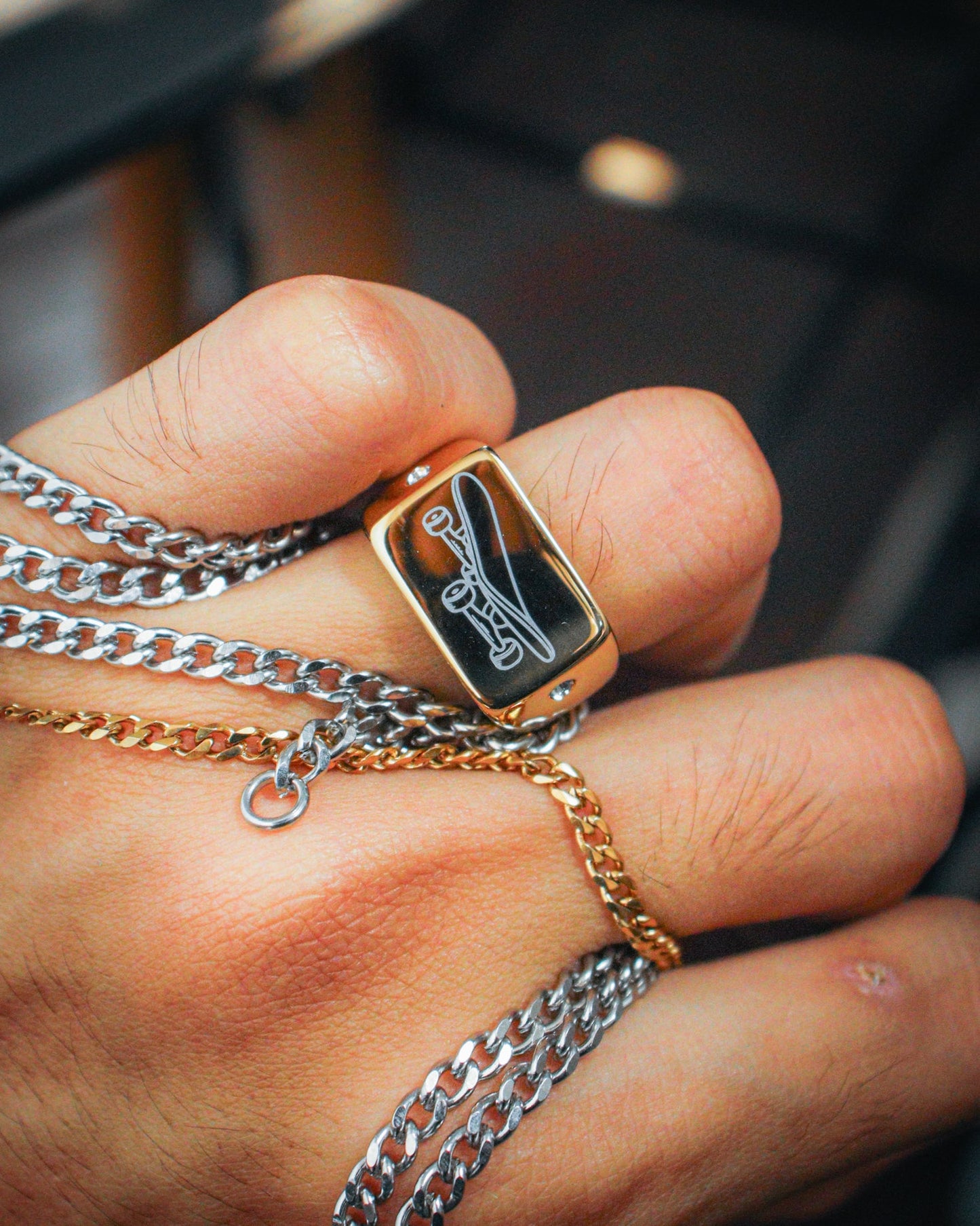 Skateboard Ring – Custom Engraving Available (Gold)