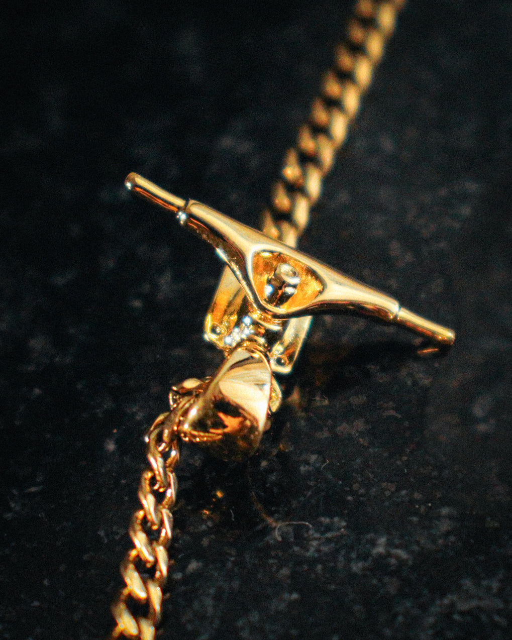 Skateboard Truck Pendant (Gold)