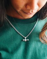 Skateboard Truck w/Wheels Pendant (Silver)