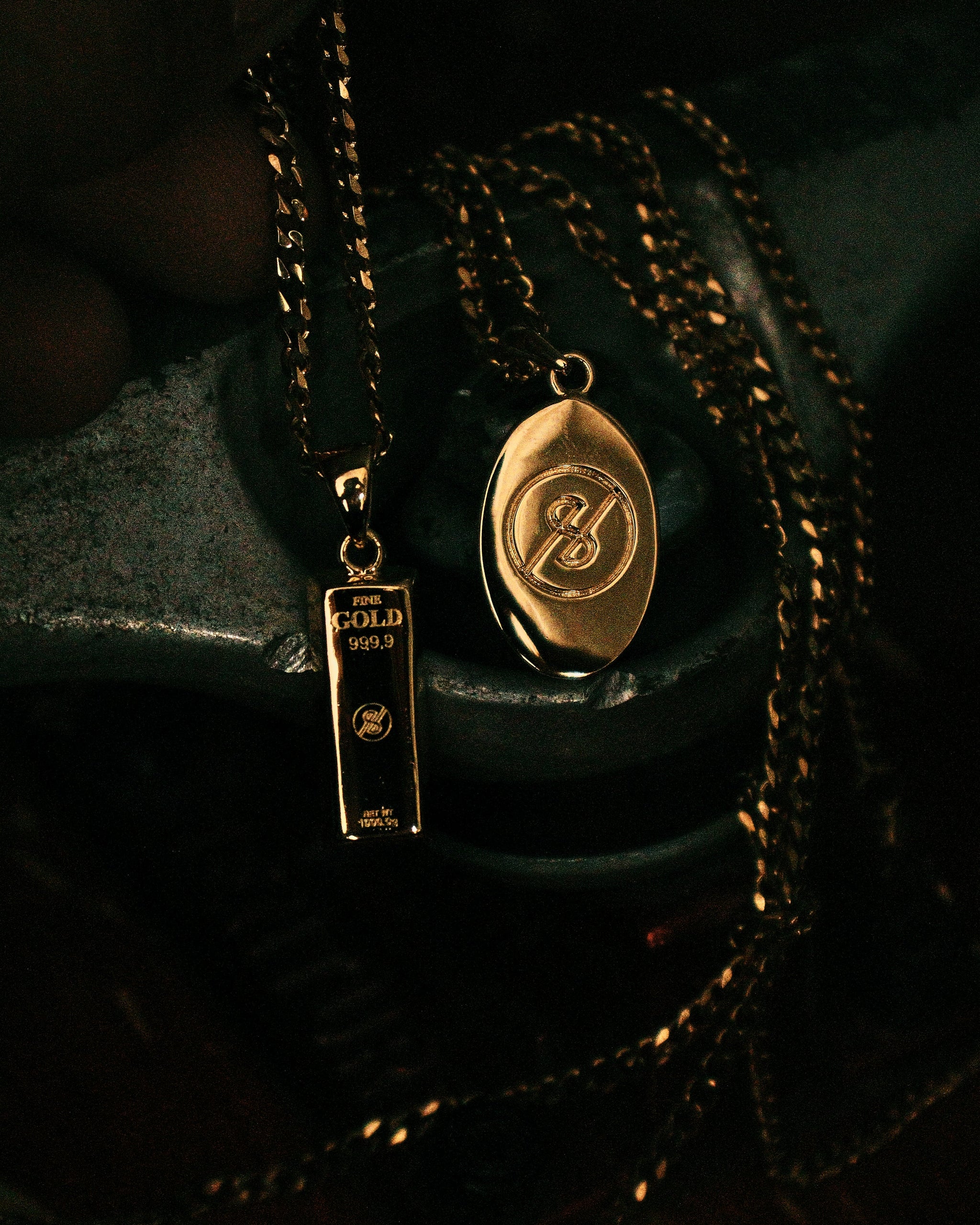Dove Pendant (Gold)