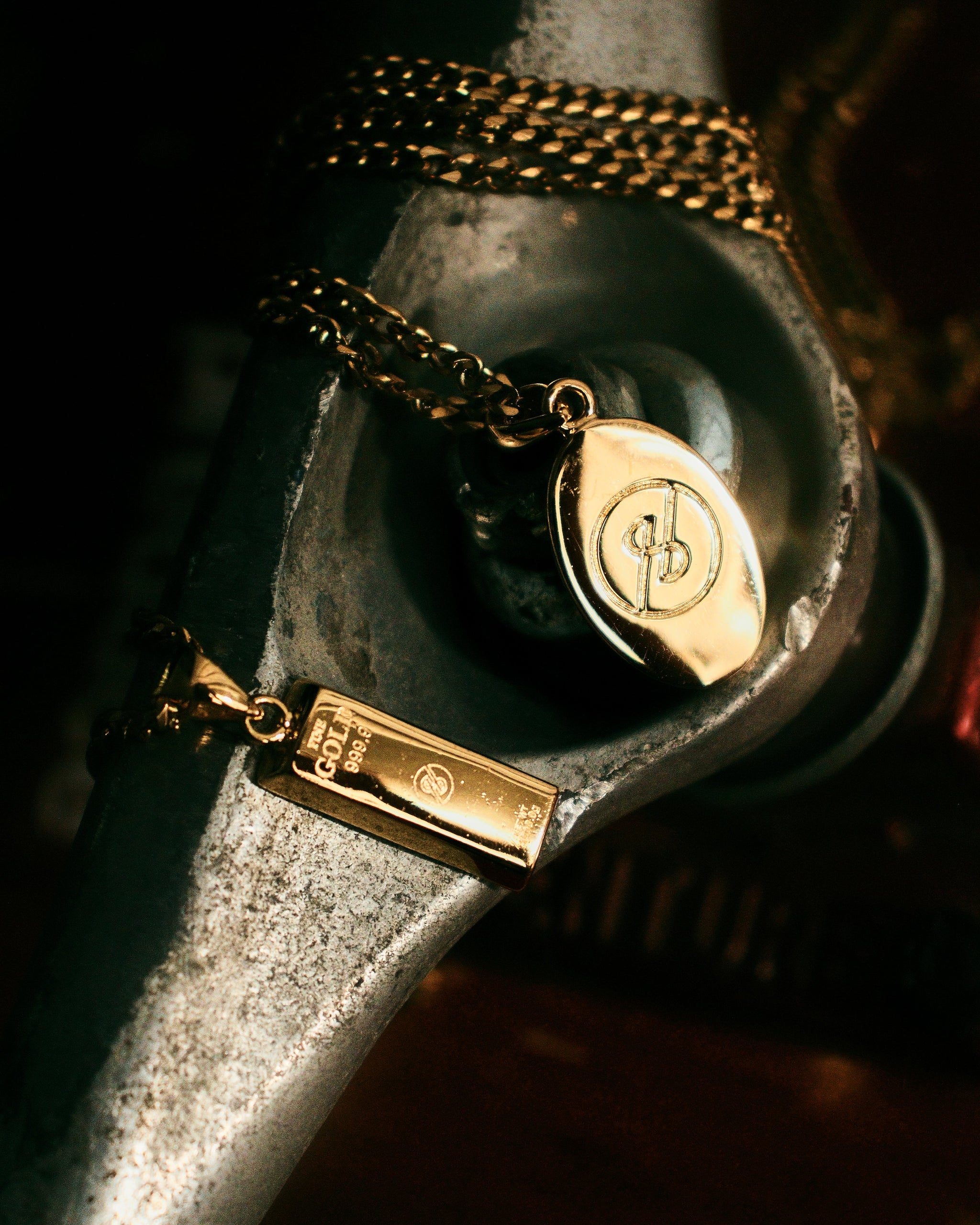 Dove Pendant (Gold)