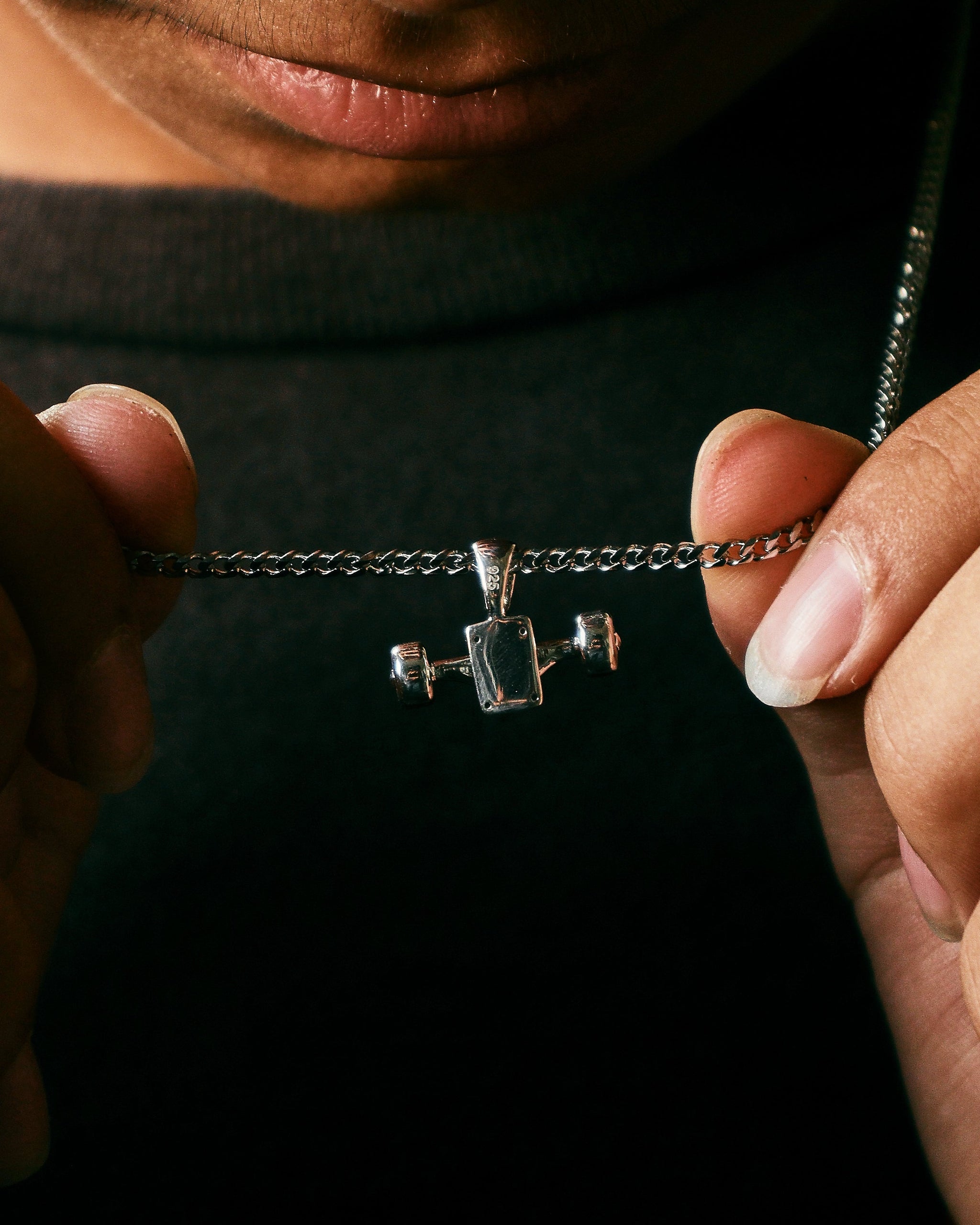 Skateboard Truck w/Wheels Pendant (Silver)