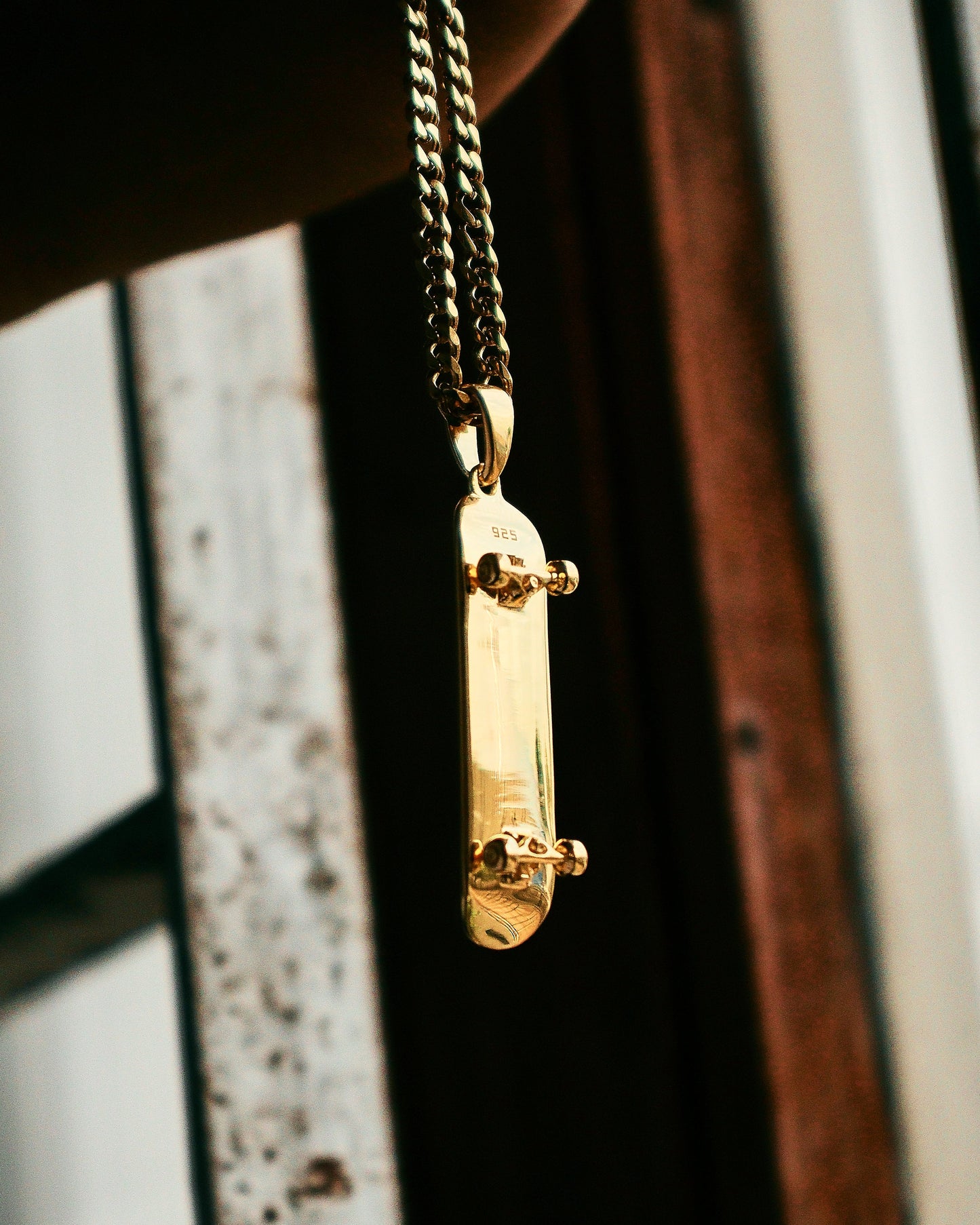 Skateboard Pendant (Gold)