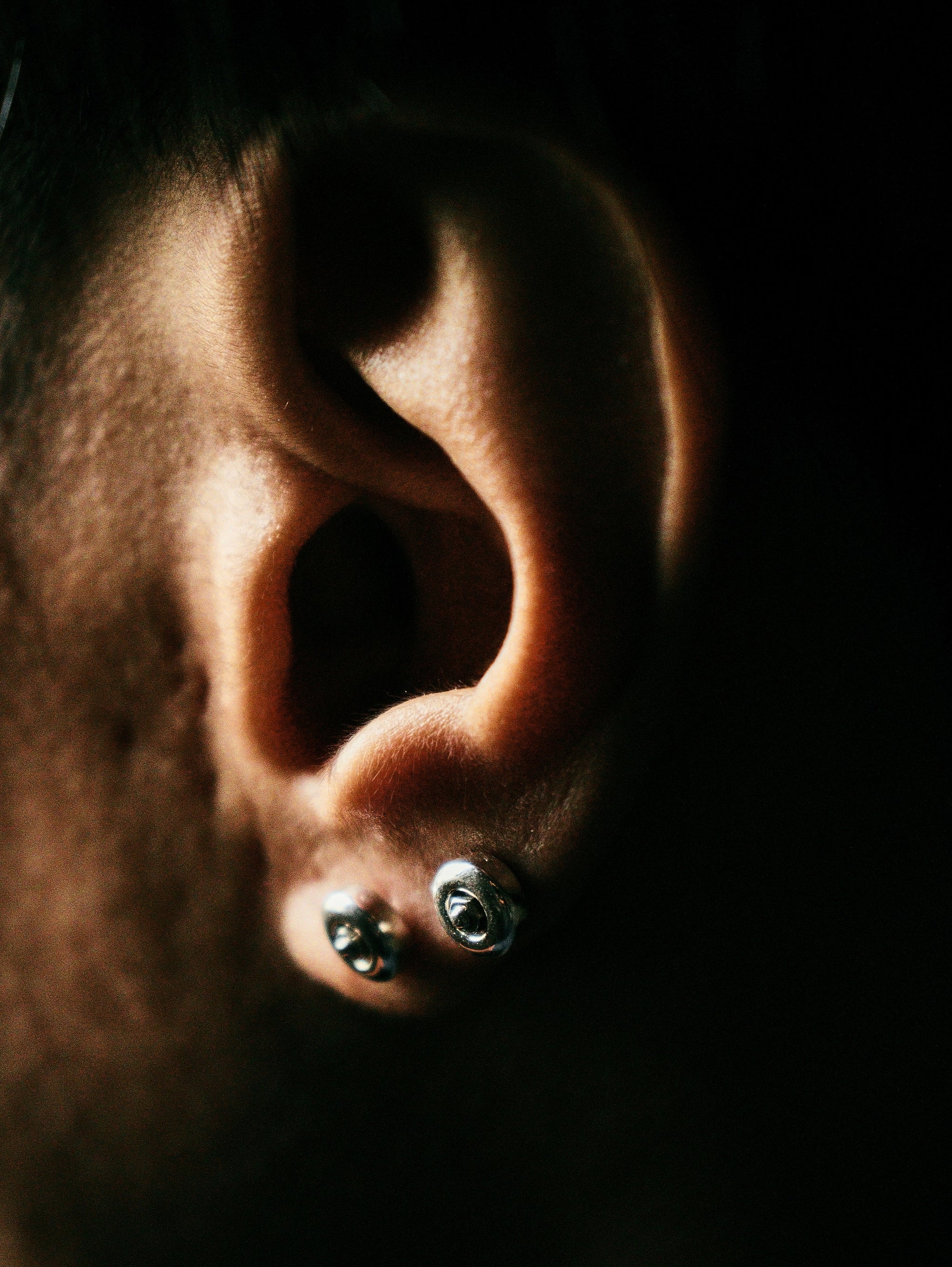 Skateboard Wheel Stud Earrings (Silver)